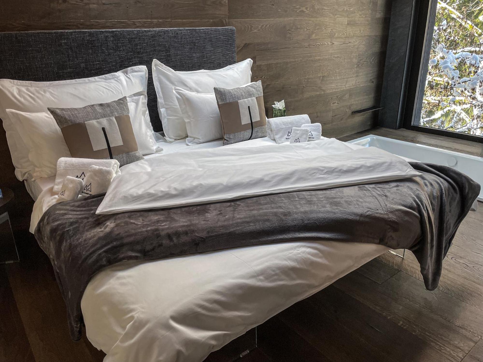 Black Summit Boutique Resort ลากซ์ ภายนอก รูปภาพ
