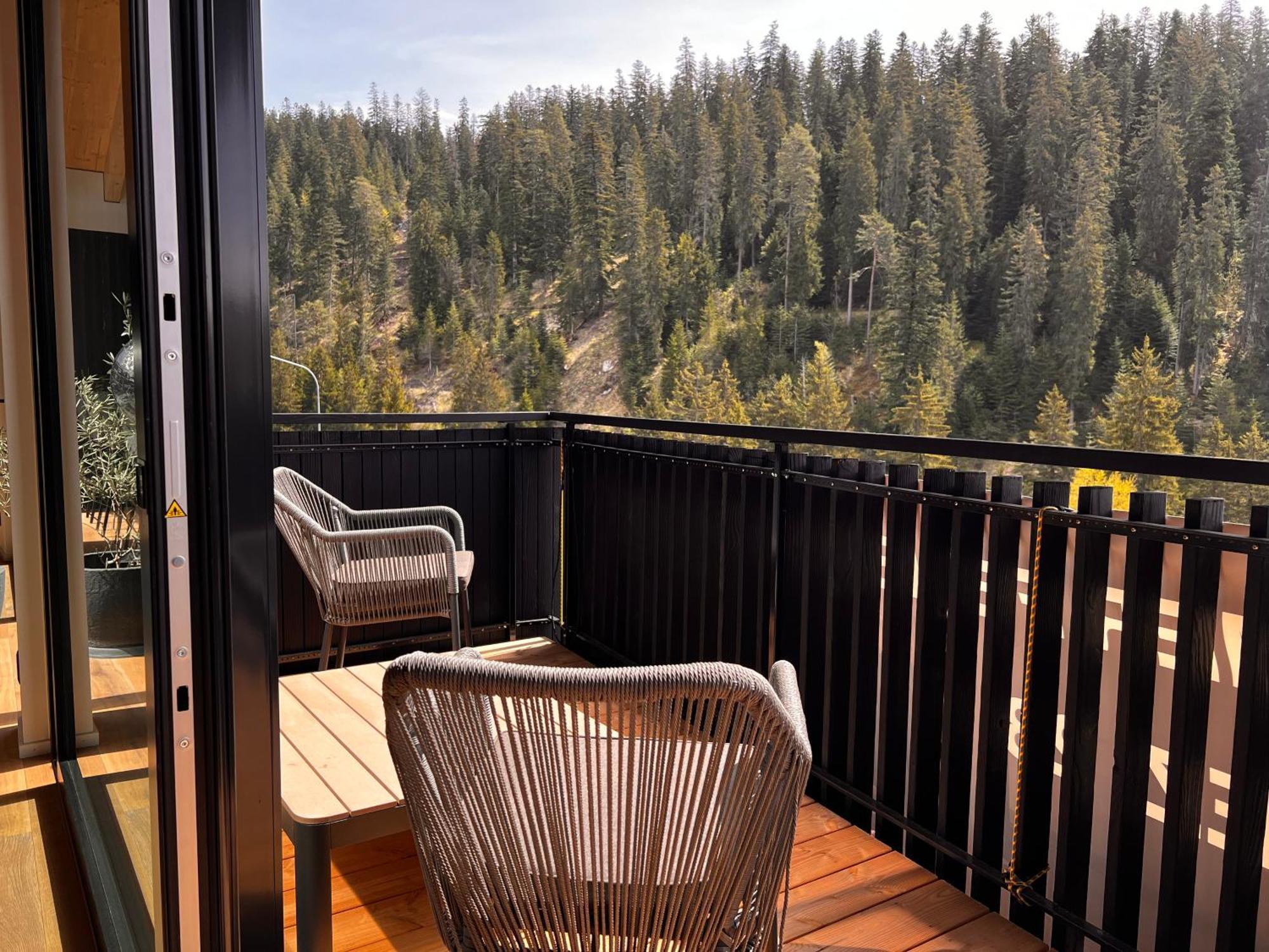 Black Summit Boutique Resort ลากซ์ ภายนอก รูปภาพ