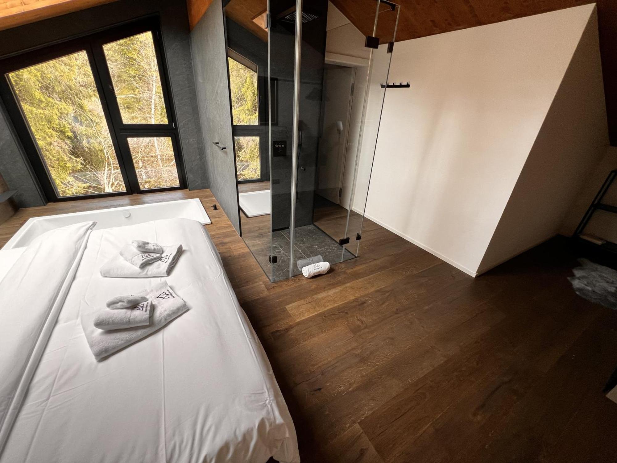 Black Summit Boutique Resort ลากซ์ ภายนอก รูปภาพ